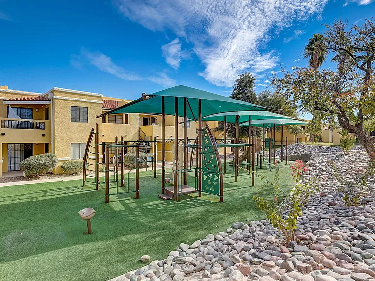 Alterra Apartments — Photo 27