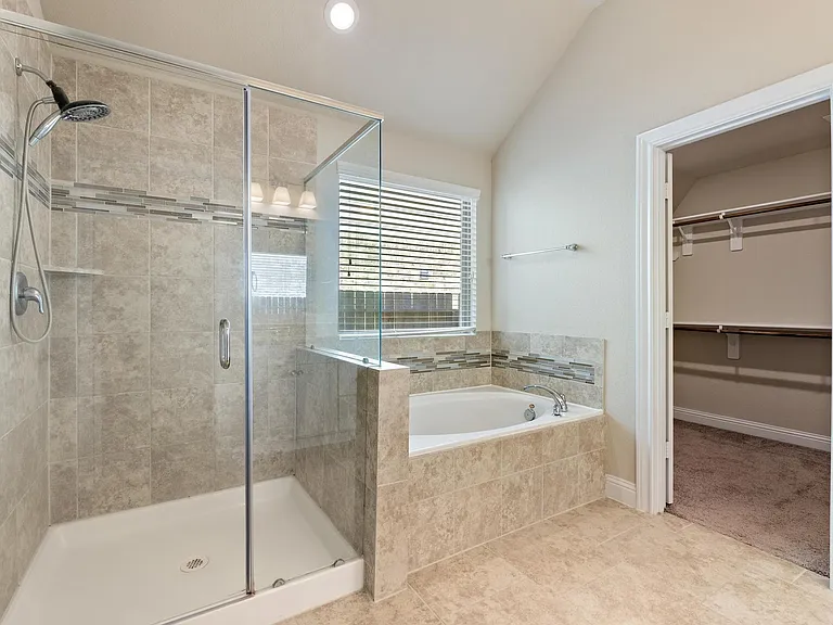 18716 Laurel Hills Dr — Photo 19