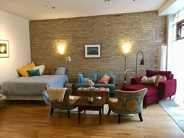 537 Custer Ave APT 1, Evanston, IL 60202