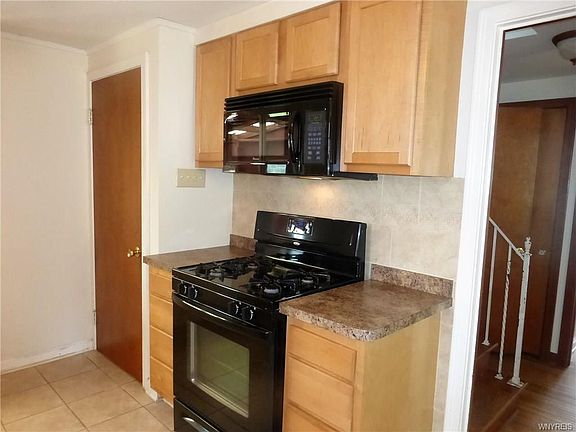 4th image of 190 Woodridge Ave