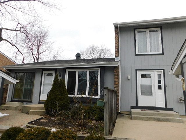 1st image of 233 Applewood Ln