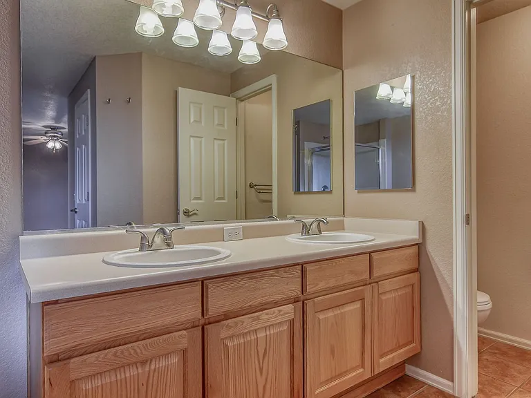 8310 Saddleman Rd — Photo 35