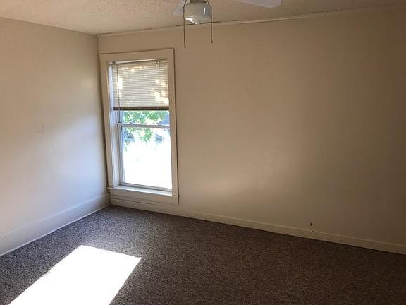 4th image of 1006 8th Ave S