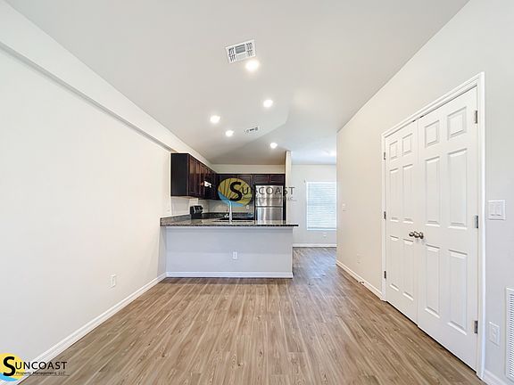 3rd image of 10187 Burlington Ave