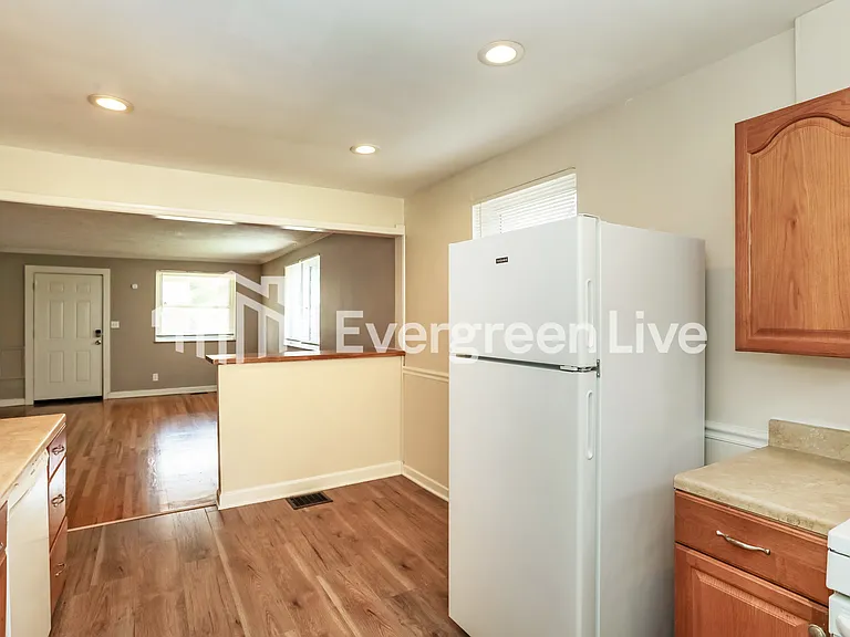 2008 Carpenter Dr — Photo 6