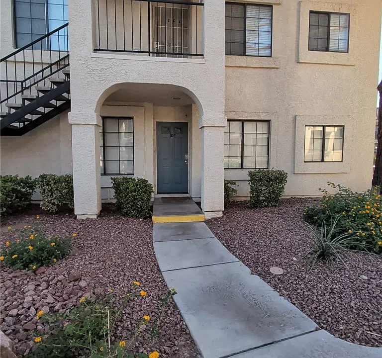 4813 Nara Vista Way #102