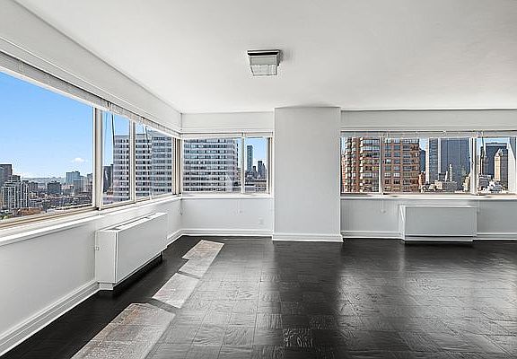 3rd image of 211 E 70th St #G29