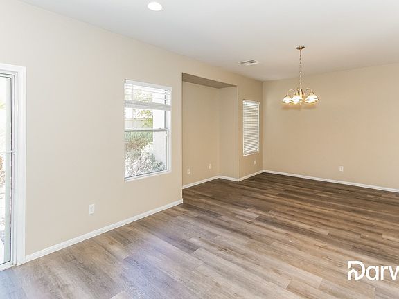 5th image of 704 Fort Mandan Ct