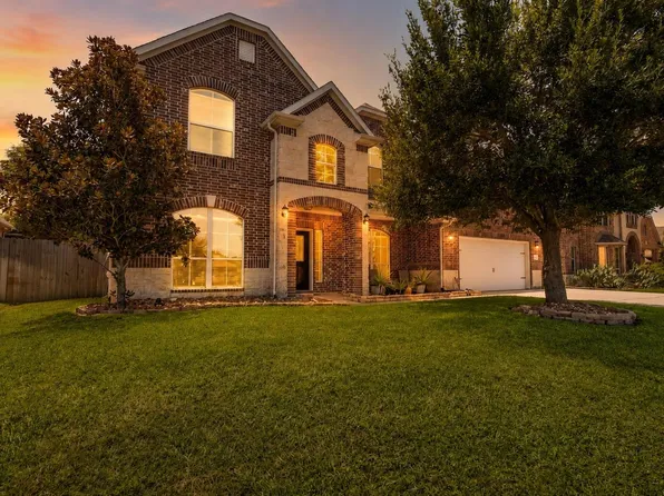 13859 Shoreline Dr, Willis, TX 77318