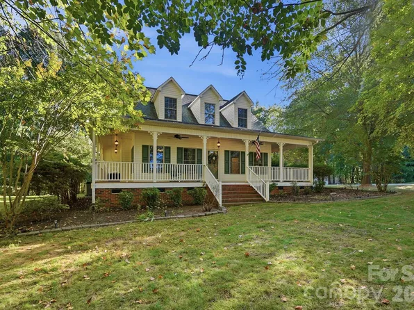 293 Fairfield Ln, Salisbury, NC 28146