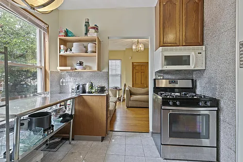 32 William St Photo 1