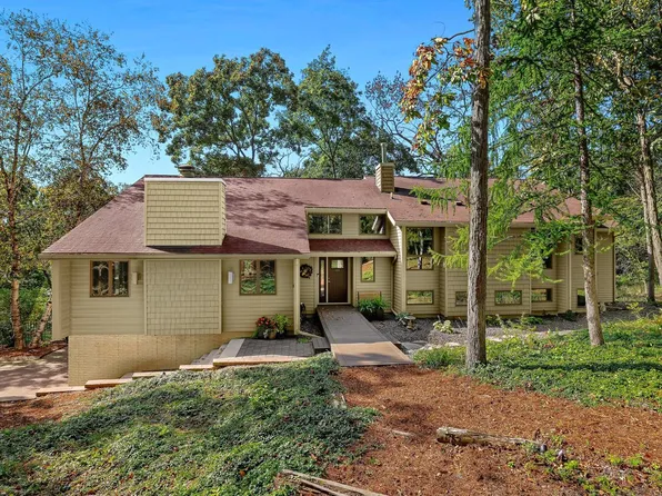 N1931 Forest Ridge DRIVE, La Crosse, WI 54601