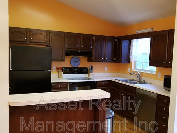 3rd image of 4621 Baverton Dr