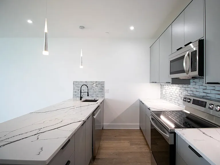 1740 N 22nd St #5 — Photo 2