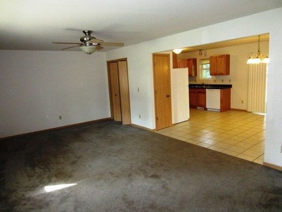 5th image of 3341 Bridlewood Dr