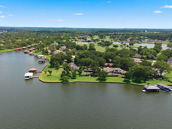 2nd image of 130 Marina Dr