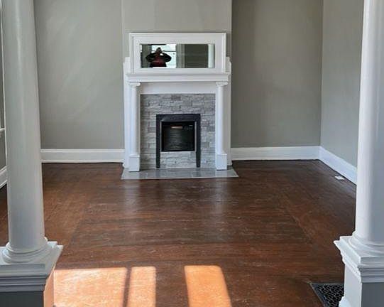 4th image of 1328 Chapel St