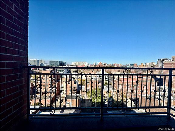 4th image of 132-26 Avery Ave #11A