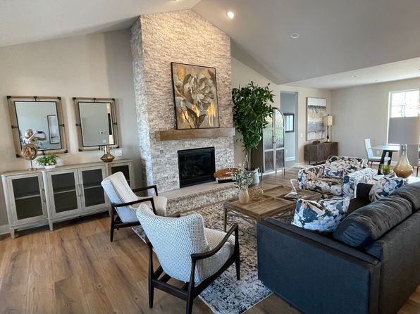 Connelly Plan, The Grove in River Hills