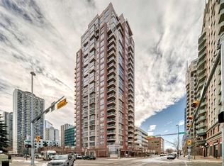650 W 10th St SW #202, Calgary, AB T2P 5G4