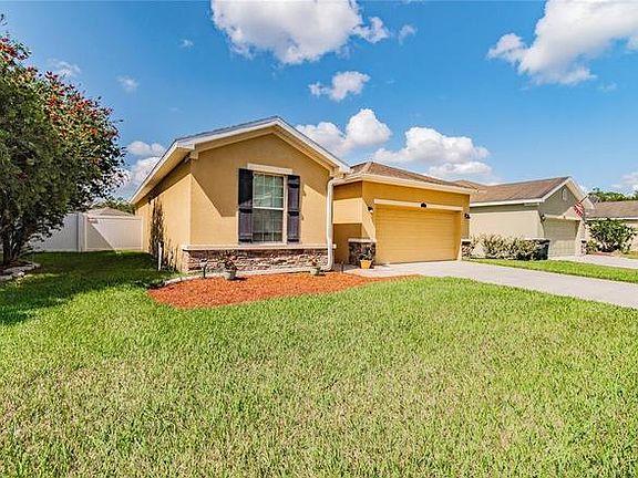 3rd image of 2722 Walden Woods Dr