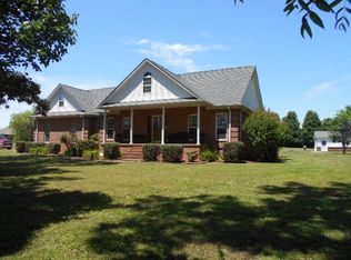 617 W Church Ave, Medina, TN 38355