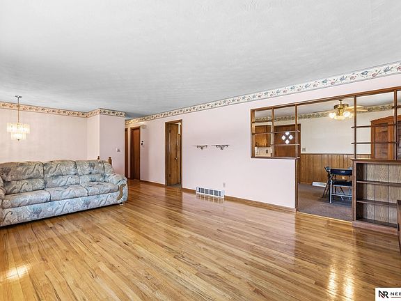 4th image of 4729 S 79th St