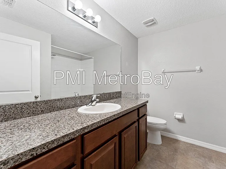 9703 Sage Creek Dr — Photo 36