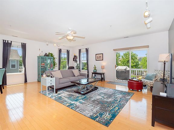 4th image of 107 Schneider Ct #107