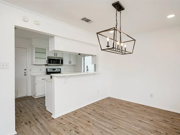 6705 Lancret Hill Dr — Photo 7