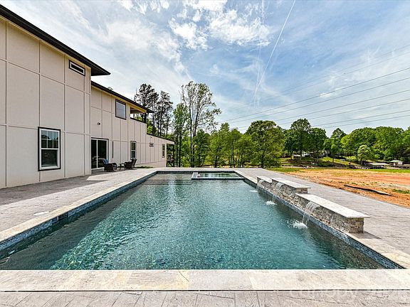3rd image of 4987 Wildlife Ln
