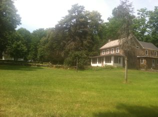 1515 Woodcock Ln, Kintnersville, PA 18930