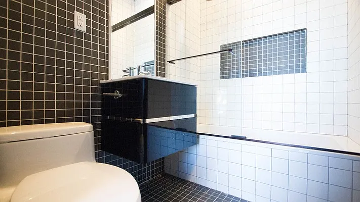 Rented by Nooklyn NYC LLC | media 46