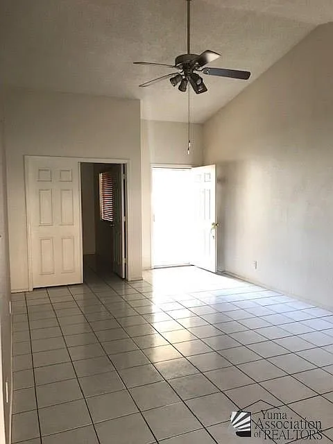 3 bed, 2.0 bath, 1024 sqft, $1,550 — Photo 3
