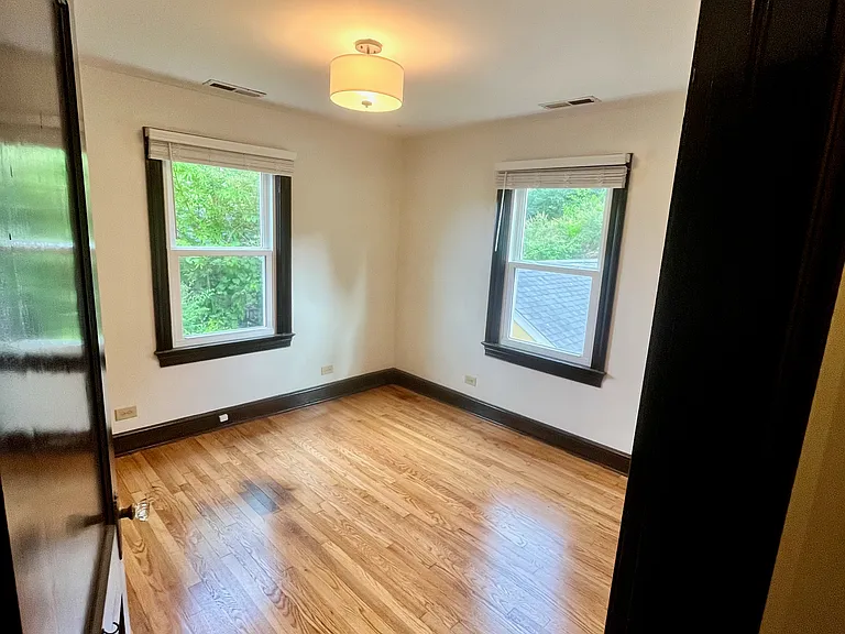 1210 Meriwether St — Photo 10