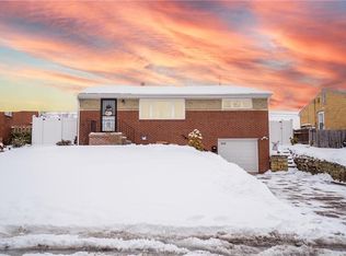 262 Skyport Rd, West Mifflin, PA 15122