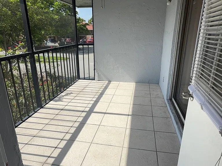 905 Southridge Rd #204A — Photo 8