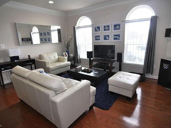 2nd image of 225 Community Center Ave #225