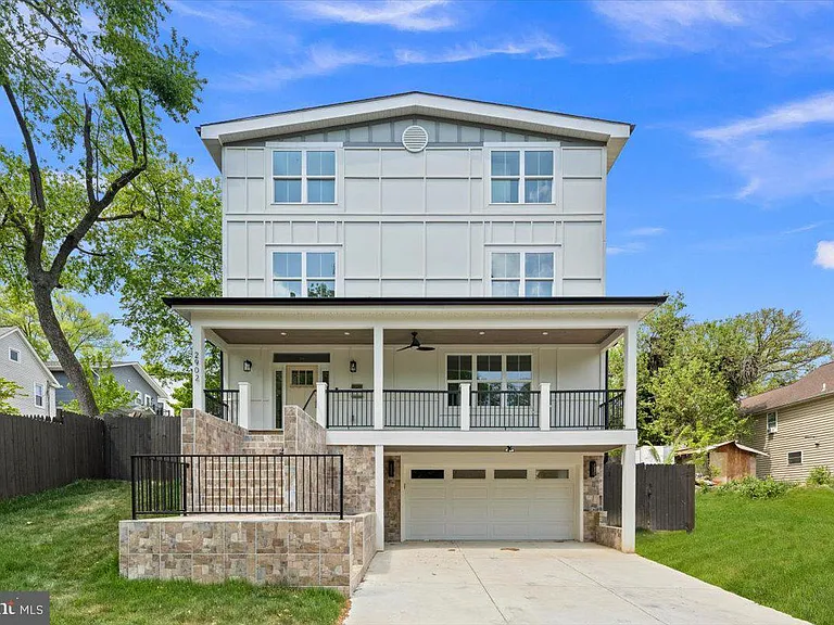 2902 Vista St NE — Photo 91