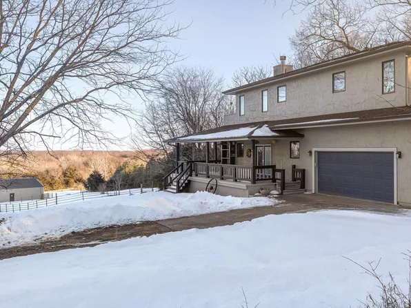 2253 Oak Rd, Perry, KS 66073