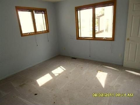 5th image of 39079 Jefferson Ave