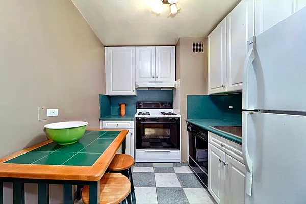 Sold by Town Residential | media 3