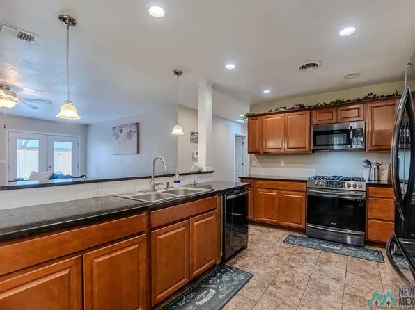 1817 Courtland Cir, Clovis, NM 88101
