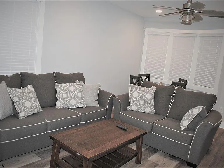 4 S Coolidge Ave #B — Photo 9