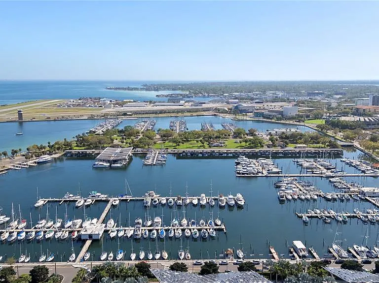 300 Beach Dr NE #302 — Photo 30