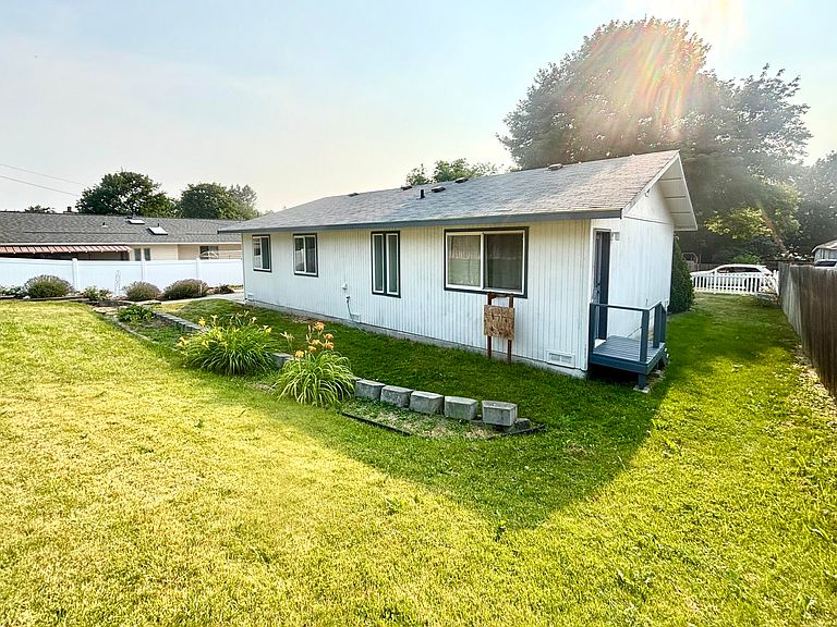 Listing photo 5