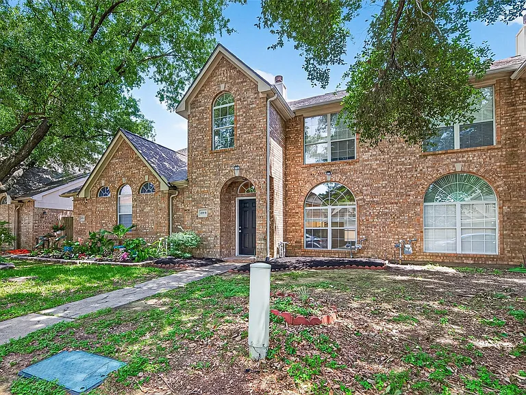 4719 Cashel Cir #B — Photo 2