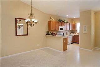 5th image of 1598 Parker Dr