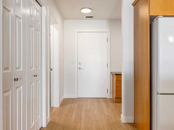 5th image of 1414 W 17th St SE #407
