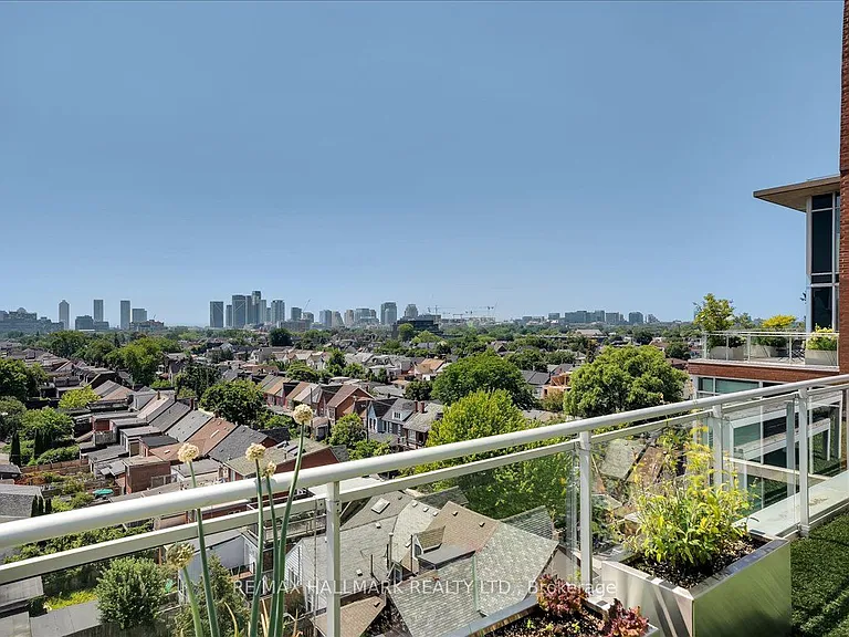 301 Markham St #Penthouse 805 — Photo 33